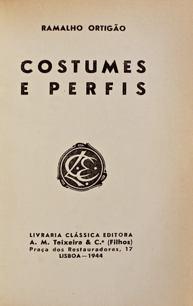 COSTUMES E PERFIS.