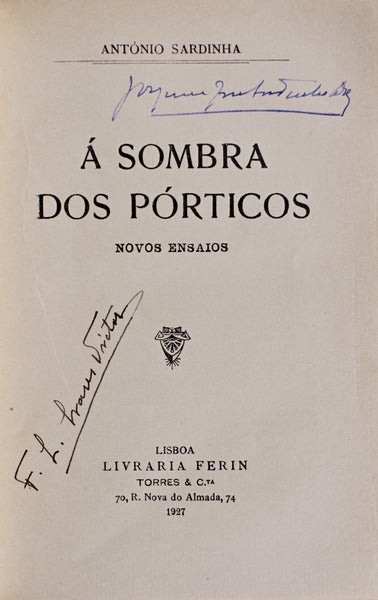 Ã€ SOMBRA DOS PÃ“RTICOS.