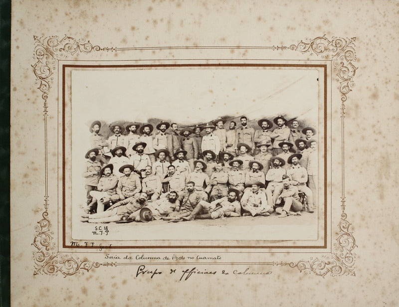 ALBUM DE FOTOGRAFIAS ANGOLA. SOUVENIR ARTISTICO DA EXPEDIÃ‡ÃƒO AO CUNENE EM 1906.