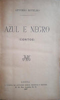 AZUL E NEGRO.