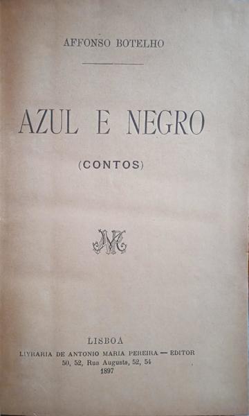 AZUL E NEGRO.