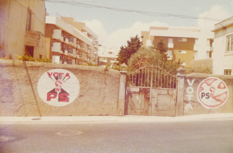 PINTURA MURAL DO 25 DE ABRIL. 1974-1975 [126 FOTOGRAFIAS A CORES ]