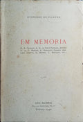 EM MEMÓRIA.